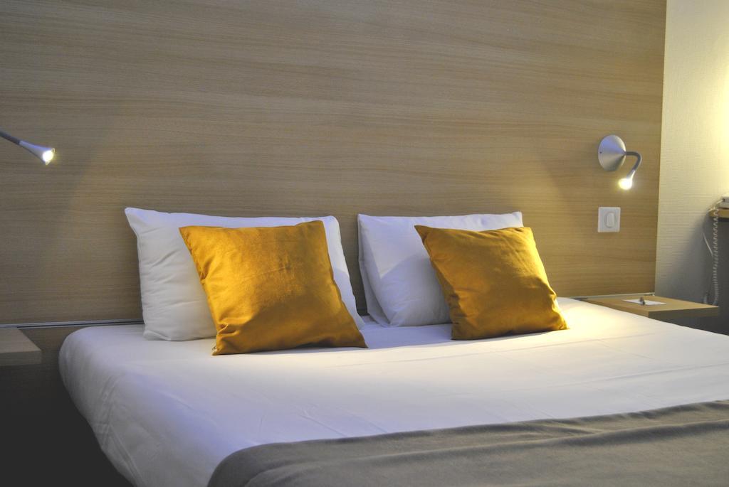 Kyriad Est Hotel 3*