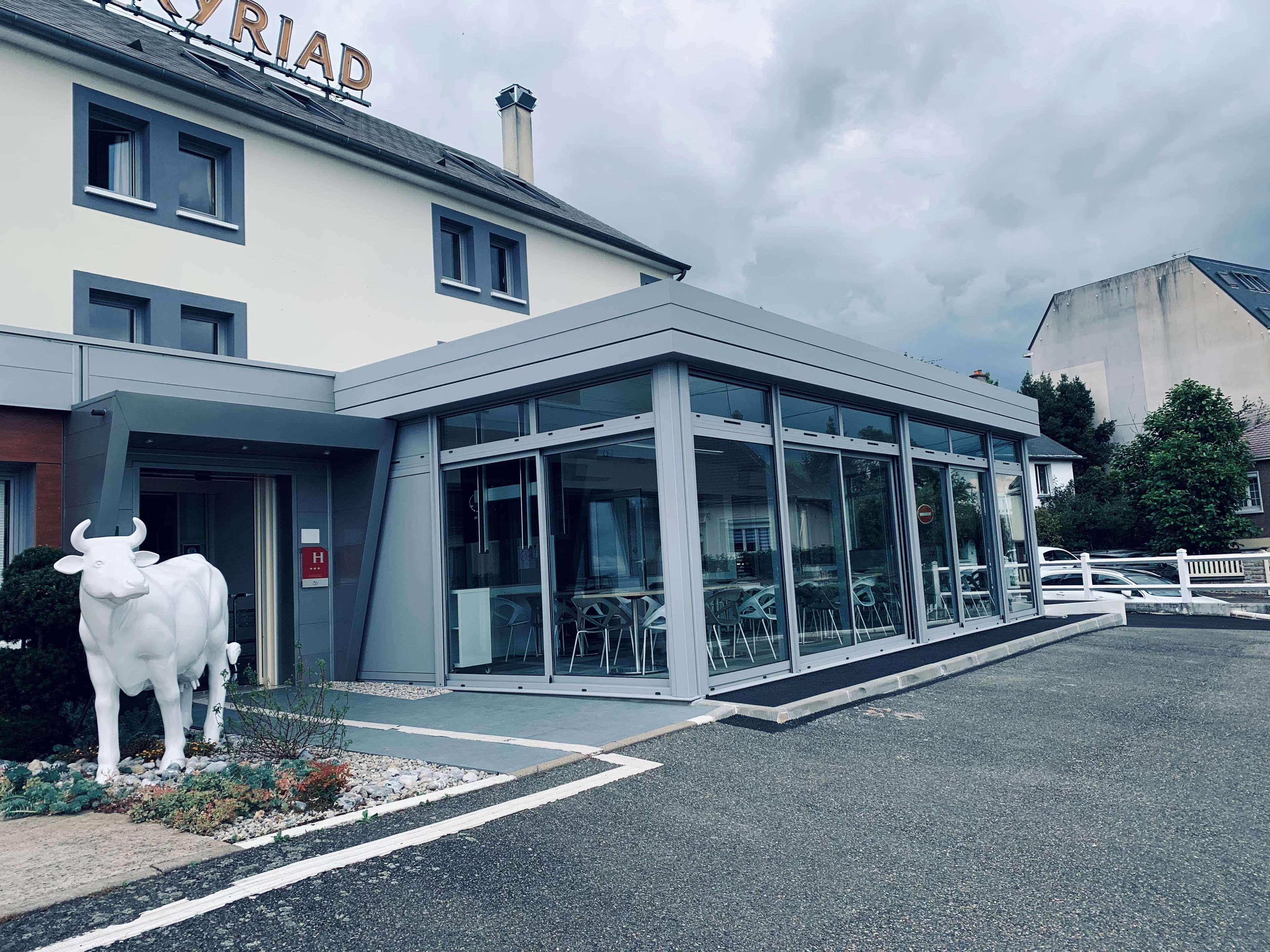 Kyriad Est Hotel Le Mans