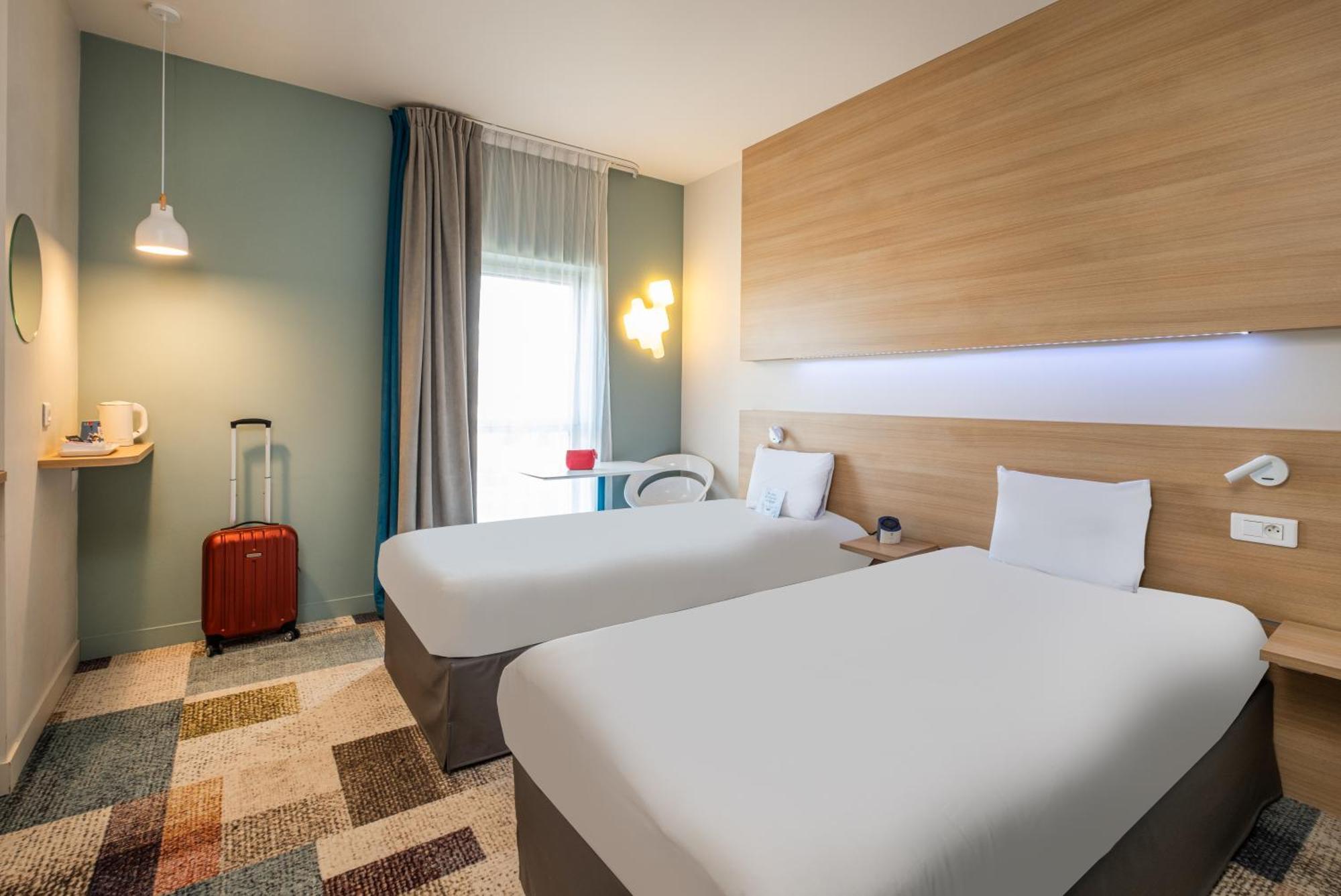 Kyriad Est Hotel Le Mans
