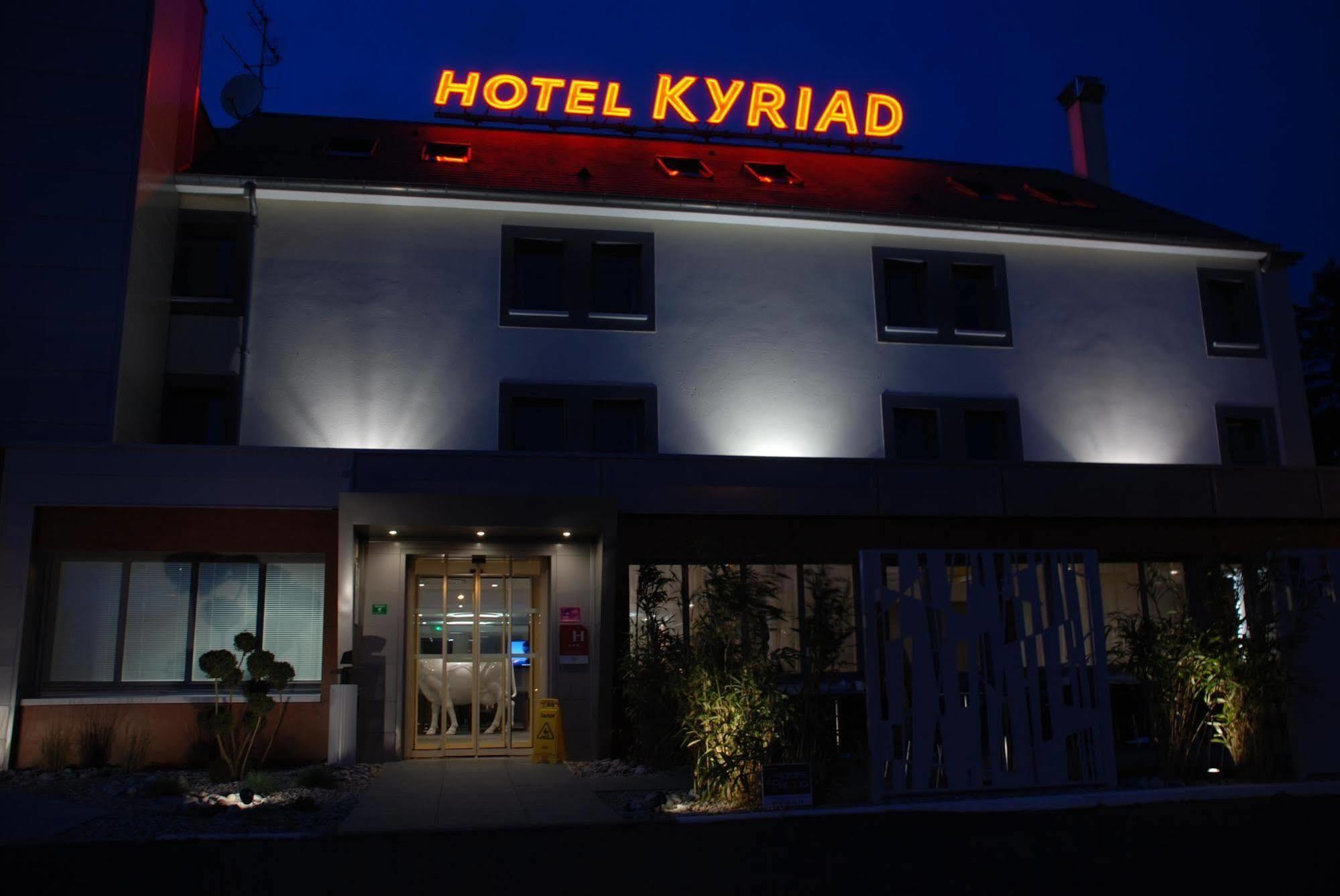 Kyriad Est Hotel Le Mans