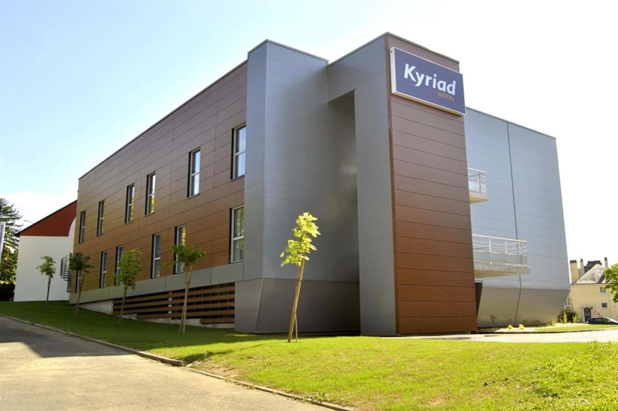 Kyriad Est Hotel Le Mans