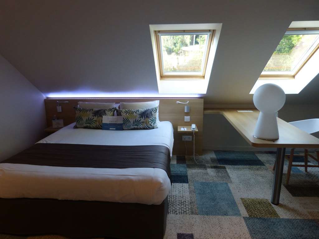 Kyriad Est Hotel 3*